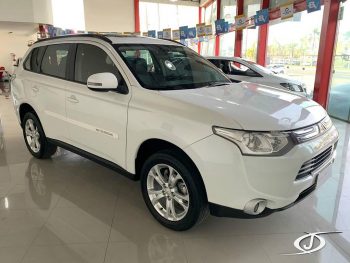 Foto numero 0 do veiculo Mitsubishi Outlander 2.0 AUT. - Branca - 2014/2015